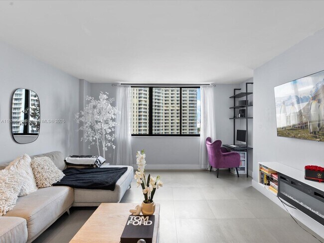 Photo - 540 Brickell Key Dr Unit 1702