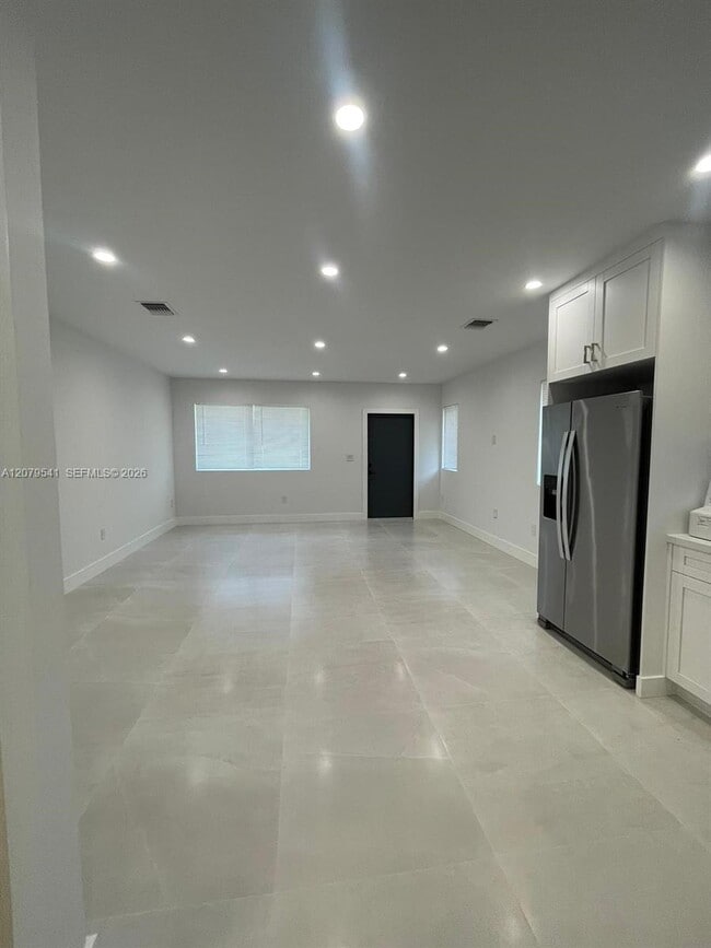6331 SW 23rd St Unit 0