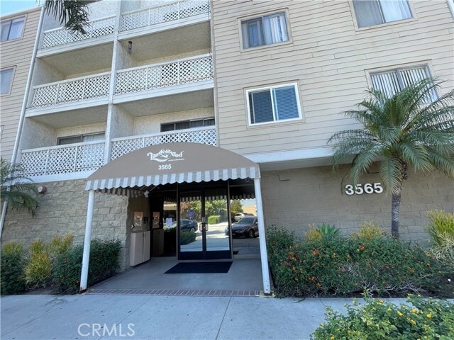 Building Photo - 3565 Linden Ave Unit 253 Rental
