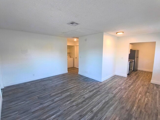 Photo - 4553 Gulfstream Rd