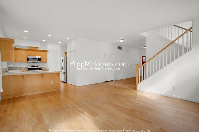 Photo - Spacious Bull Mountain 4 Bedroom Home - Huge Yard!