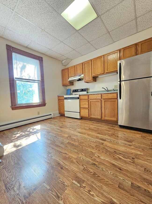 Photo - 234 Pearl St Unit APT 8