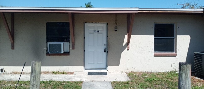 Building Photo - 708 S Wilson Ave Rental
