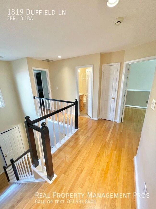 Photo - 1819 Duffield Ln