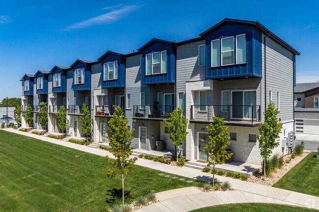 Building - Indigo Sixteen60