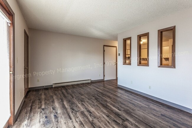 Photo - 348 Terri Dr