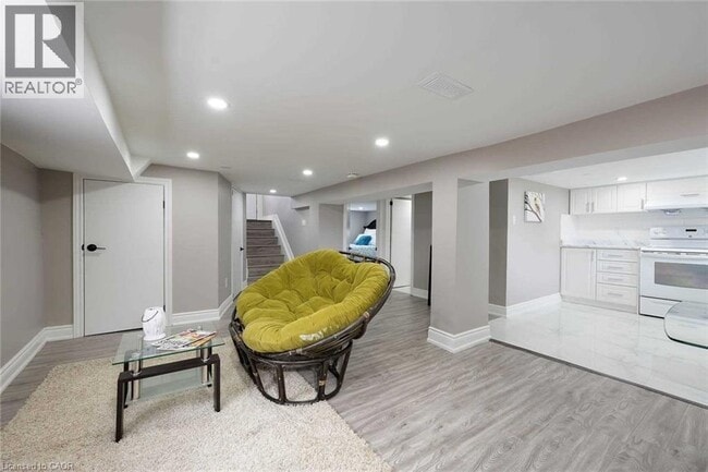 Photo - 65 Nash Rd N