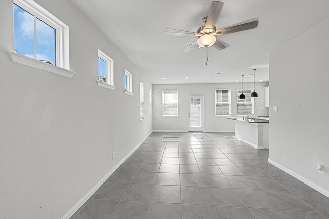 Photo - 1528 Lakeline Oak Dr