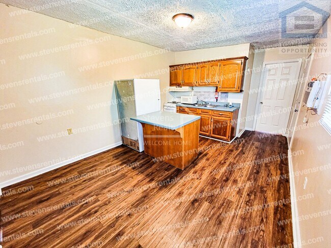 Photo - 111 Cassetty Ln