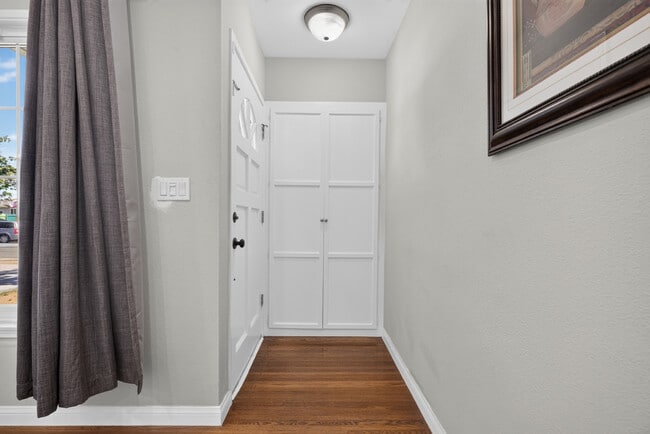 Photo - 13569 Montague St