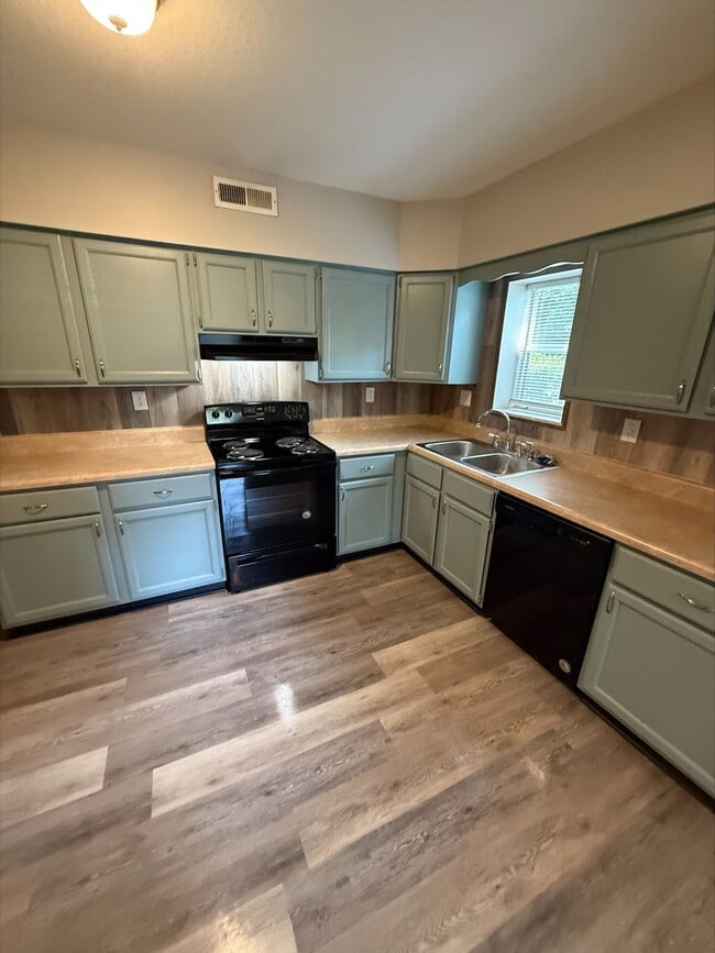 Photo - Castle Terrace Apartments