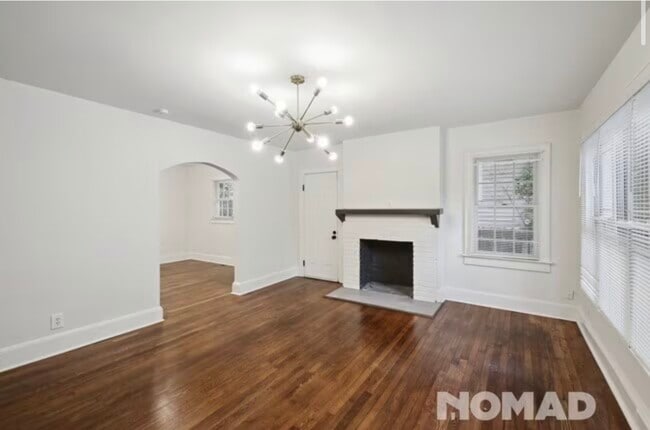 Photo - 1370 Carnegie Ave