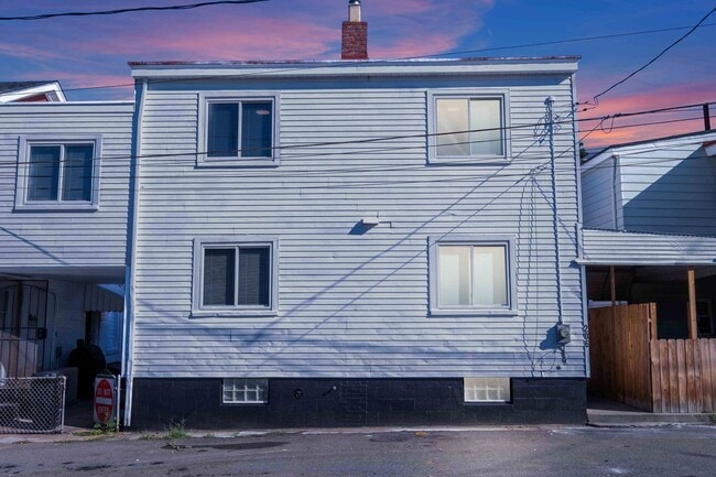 Photo - Luxury Rental - Sharpsburg