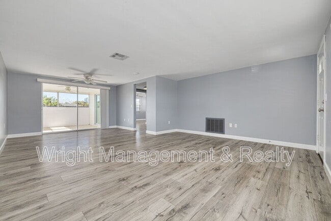 Photo - 3233 Finch Dr