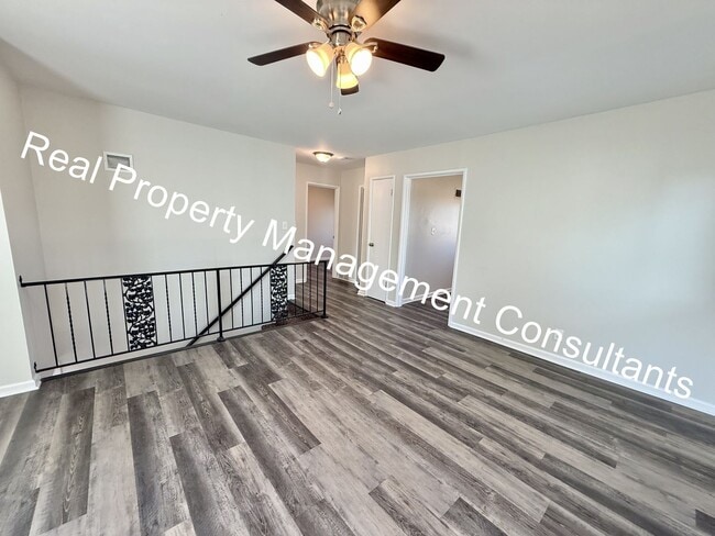 Photo - 3 Bedroom 2 Bath Overland Park Duplex Now Available!