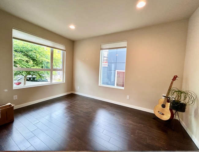 Photo - Mount Baker/Columbia City Townhouse