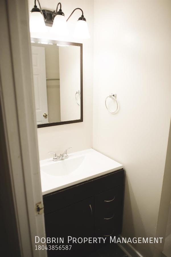 Photo - 301 S Pine St Unit B