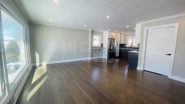 Photo - 413 N Forest Ave