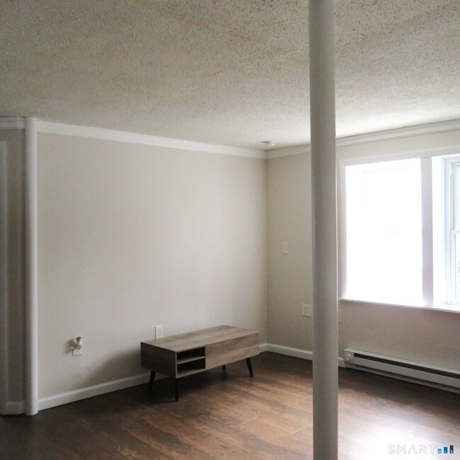 Photo - 22 Ingraham St Unidad B