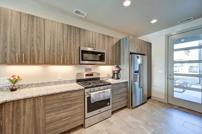 Photo - 1003 Fooses St