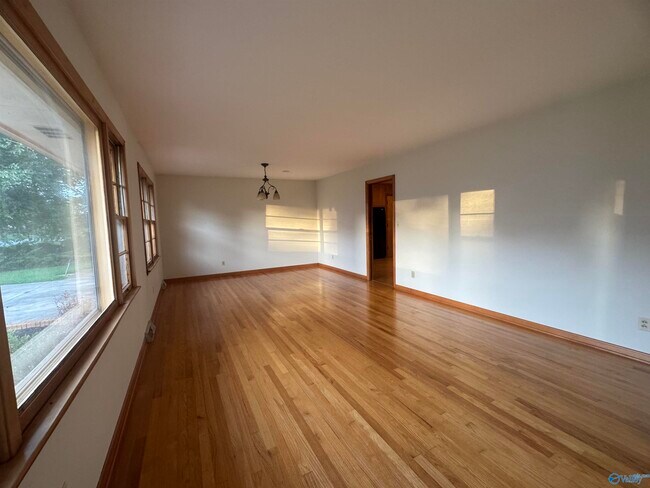 Photo - 2103 Shannonhouse Rd SW
