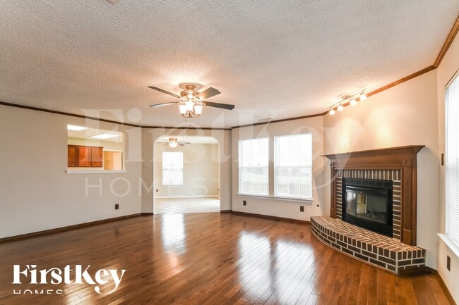 Photo - 19528 Windwood Pkwy