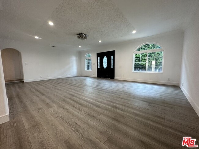 Photo - 6742 Radford Ave