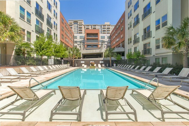 Gallery At Turtle Creek apartments — community photo