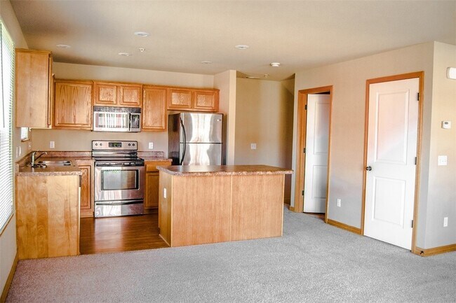 Photo - 2866 W Hillshire Dr