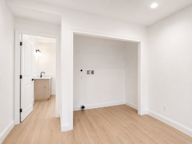 Photo - 105 Watson Ave Unidad #A