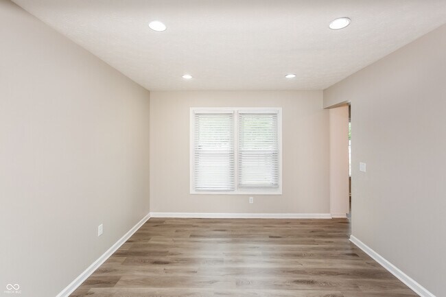 Photo - 10702 Palmyra Ct
