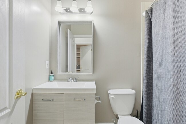 Photo - 613 Spectator Ave