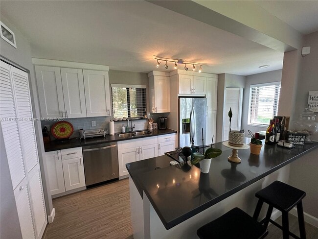 Photo - 15535 N Miami Lakeway Unit 109-23
