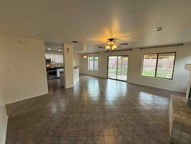 Photo - 640 W Emerald Key Dr