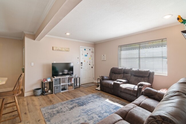 Photo - 1559 N 550 W