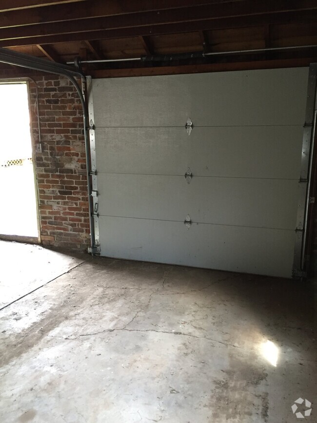 Building Photo - Ranch House for Rent-$100 Under Market