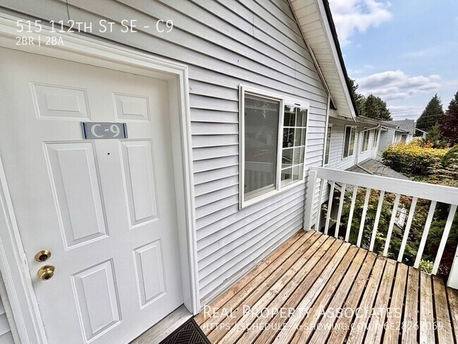 Photo - 515 112th St SE
