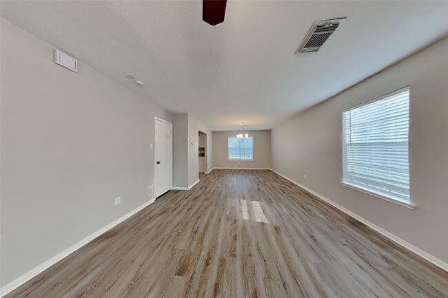 Building Photo - 22523 Willhanna Dr