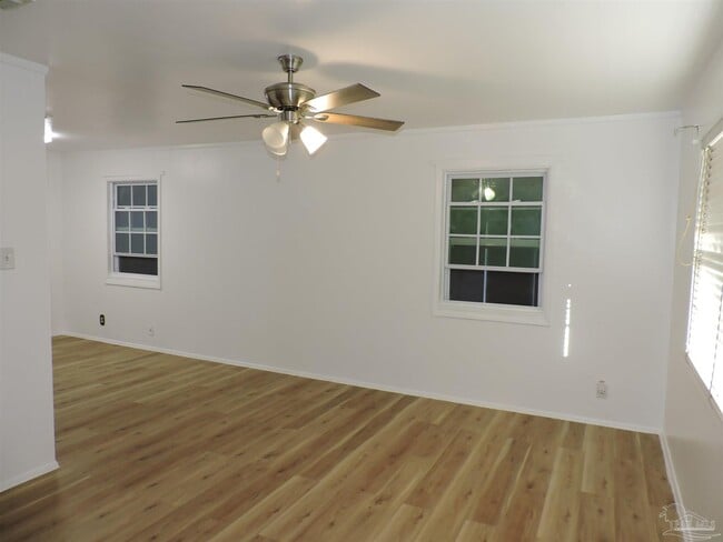 Photo - 146 Drew Cir