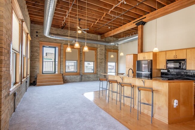 Photo - Modern Downtown Milwaukee Condo for Rent