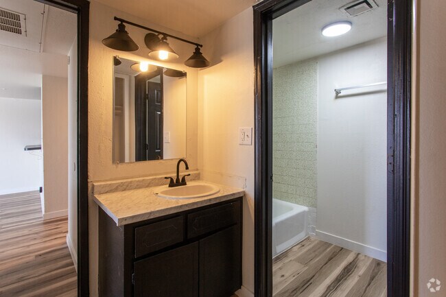 1 BD, 1 BA - 750 SQ FT - Acacia Gardens