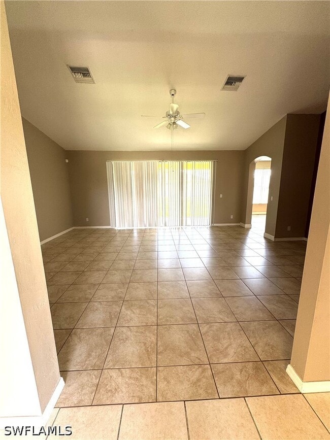 Photo - 286 Justene Cir