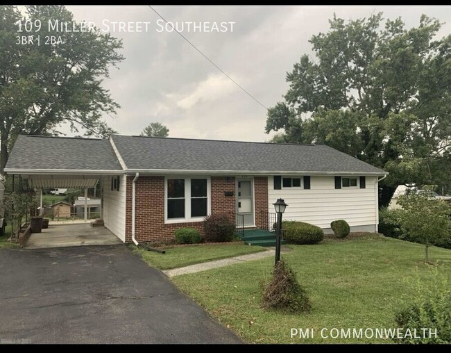 3 Bedroom 2 bath with large basement. (Ava... - 3 Bedroom 2 bath with large basement. (Ava... House