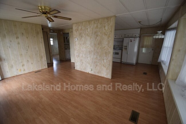 Photo - 1567 Longbow Dr