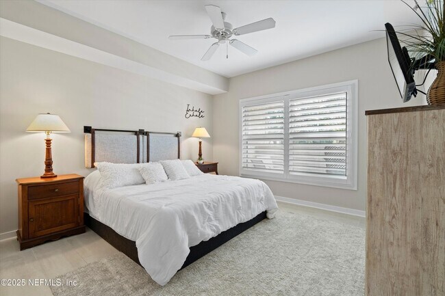 Photo - 955 Registry Blvd