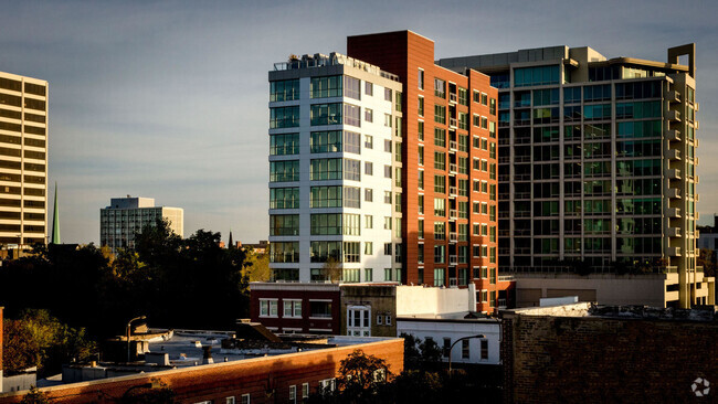 Building Photo - 1590 Elmwood Ave Rental