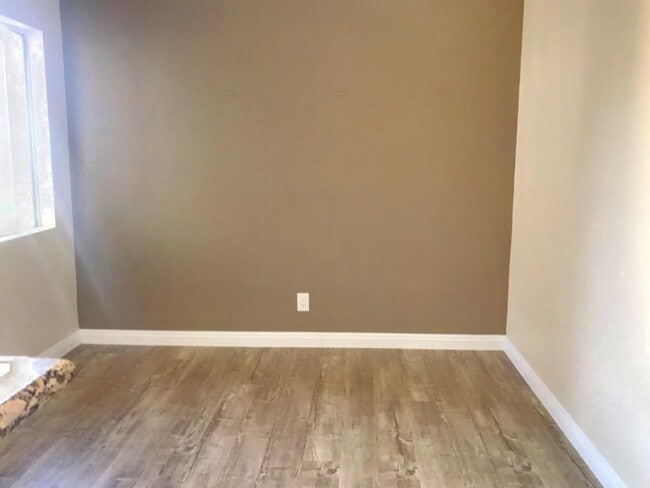 Photo - Beautifully updated house in Burbank Blvd is now available for rent