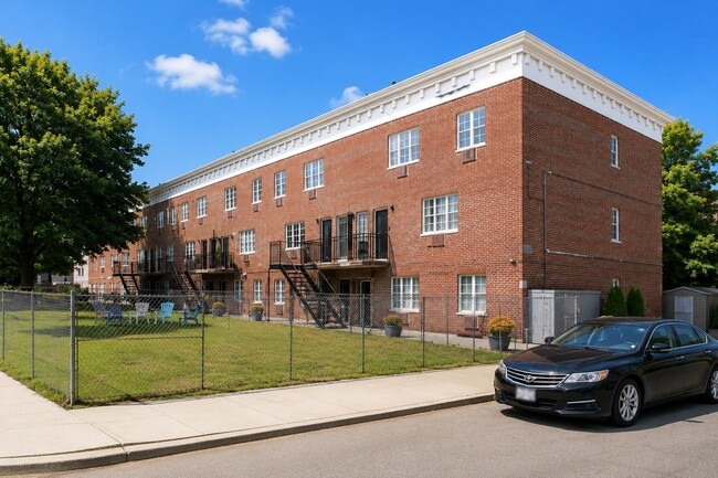 2695 Shell Rd Unit 1B