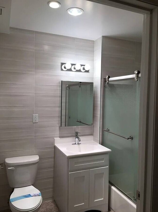 Photo - 46-25-25 Queens Blvd Unidad SUITE #4D