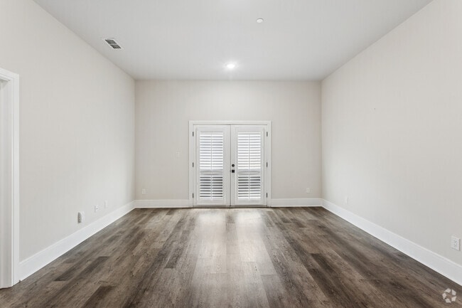 2BR, 2BA - 1,140SF - Living Room